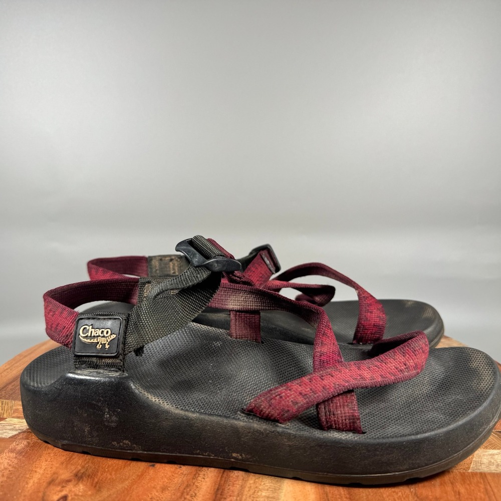 Chaco Z1 Classic Women 9W Maroon Burgundy Black Strappy Hiking Sport Sandals